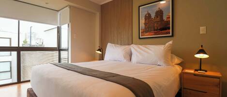 3 chambres, fer et planche à repasser, Wi-Fi, draps fournis