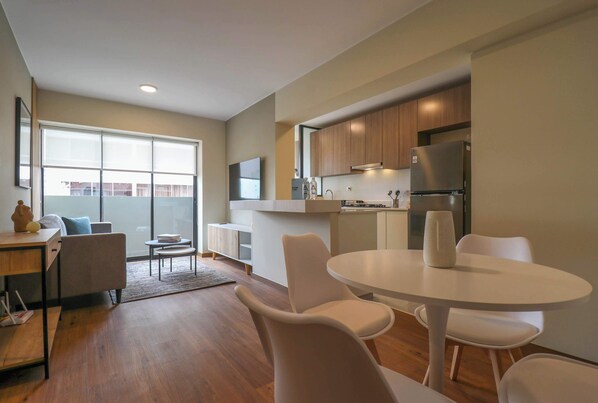 Interior - w* | Glorious 2BR w/ Perfect Balcony Near Kennedy Park (Miraflores)