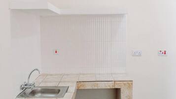 Deluxe Studio | Private kitchen