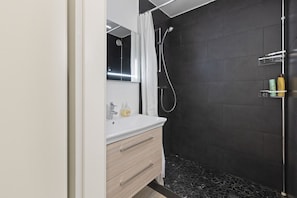 Hair dryer, towels