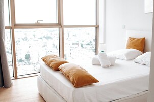 Appartamento, balcone, vista città | 2 camere, biancheria da letto di alta qualità