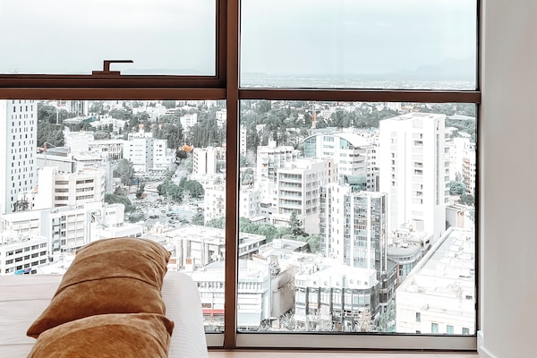 Apartemen, balkon, pemandangan kota | 2 kamar tidur, seprai premium, dan tempat tidur bayi gratis