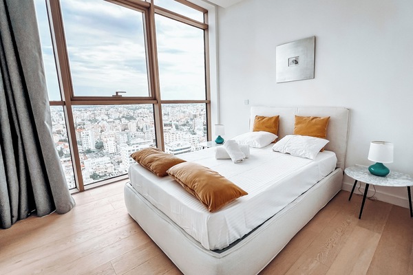 2 bilik tidur, peralatan tempat tidur premium, katil bayi/kot (percuma)