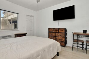 Desk, iron/ironing board, free WiFi, bed sheets