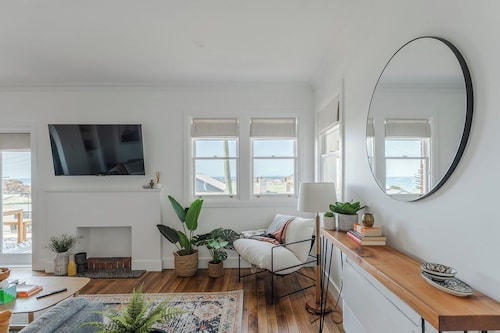 Burnie Retreat - Coastal Comfort Awaits