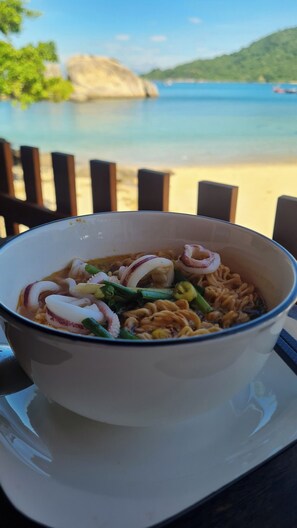 Daily cooked-to-order breakfast for a fee - The Coral Homestay & Pub (Da Nang)