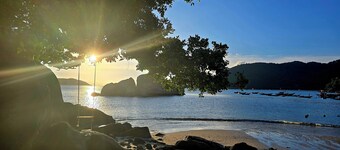 The Coral Homestay & Pub