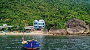 Front of property - The Coral Homestay & Pub (Da Nang)