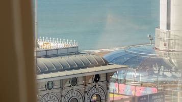 Suite, Balkon (Lookout) | Individuell dekoriert, Schreibtisch, BĂŒgeleisen/BĂŒgelbrett