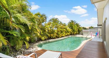 Seatides Mooloolaba -Pet friendly luxury home with heated pool!!