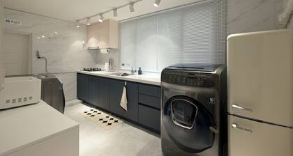 Charming 3-bedroom, fully furnished house with AC and WiFi in Seoul