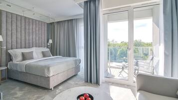 Junior-Studiosuite, Balkon, Blick auf den Innenhof | 1 Schlafzimmer, Zimmersafe, schallisolierte Zimmer