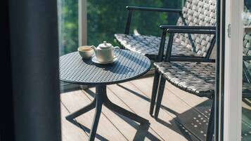 Suite Studio Junior, balcon, vue cour intérieure | Terrasse/Patio