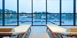 Sauna, 8 hoitohuonetta, hierontapalveluita