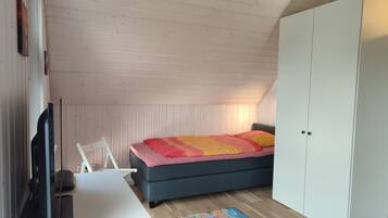 2 Schlafzimmer, Bügeleisen/Bügelbrett, Reisekinderbett, kostenloses WLAN