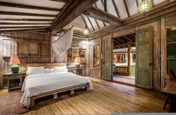 Villa - Villa Maimalu by Alfred in Bali - Heaven 4 BR Villa With Large Pool and Lush Garden (Kerobokan)