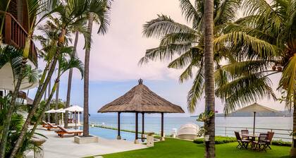 Villa Blanca by Alfred in Bali - Modern Luxury 5 Bdr Oceanfront Villa in Candidasa