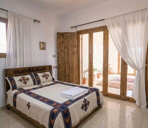 Iron/ironing board, free WiFi - Stay with Birhanu (Lalibela)