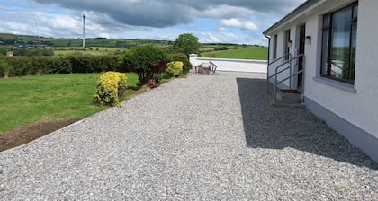 Family friendly cottage with countryside views and spacious garden
