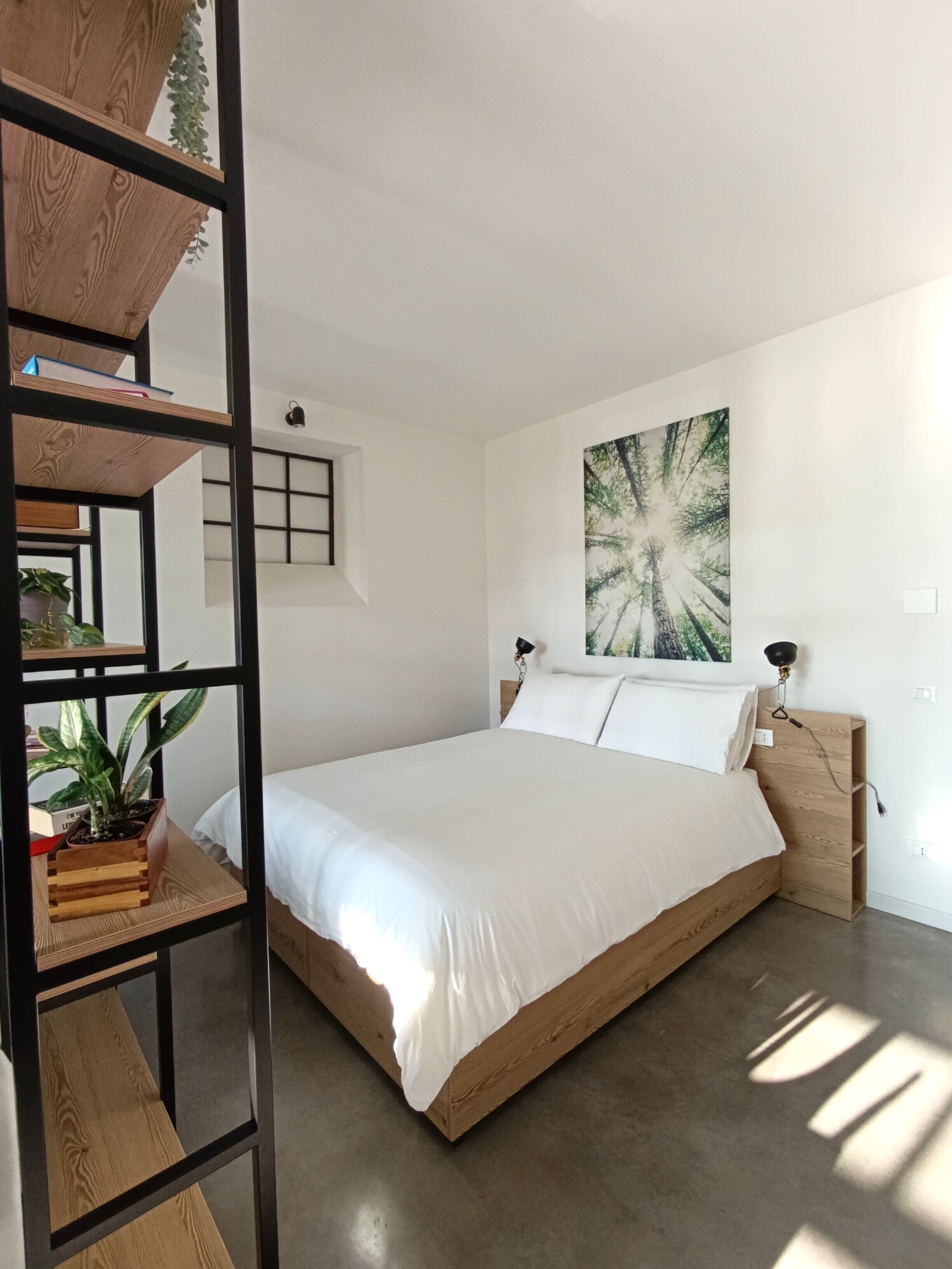 1 bedroom, desk, free WiFi, bed sheets