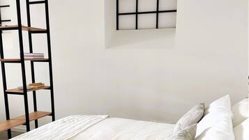 1 bedroom, desk, free WiFi, bed sheets