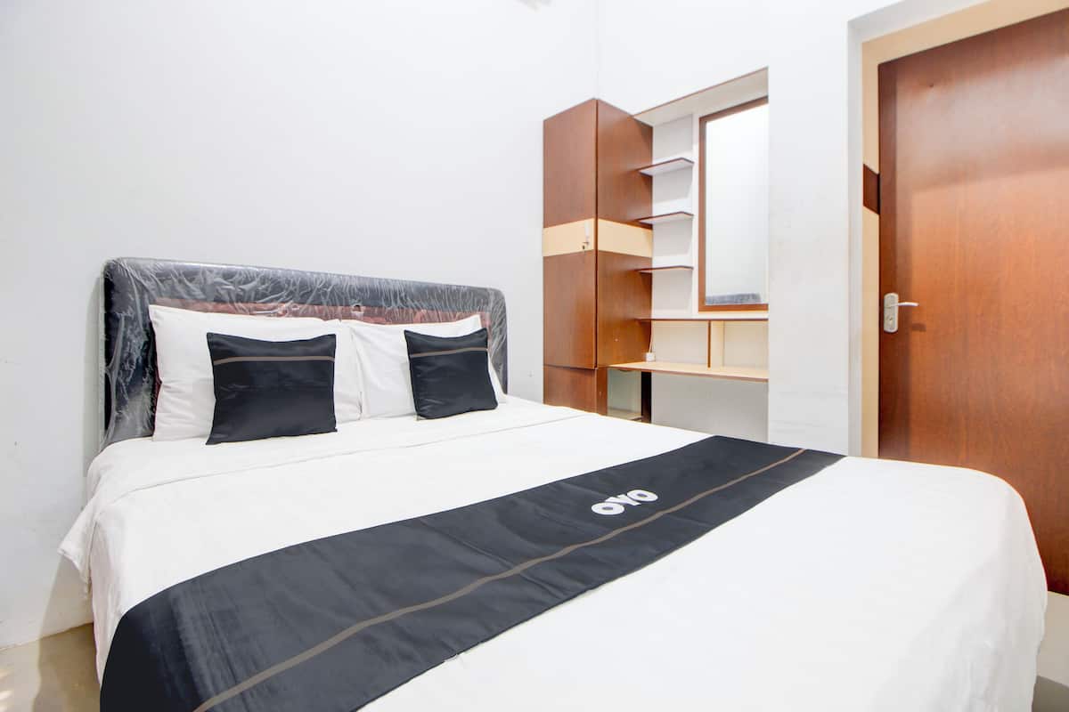 Standard Double Room | Soundproofing, free WiFi, bed sheets