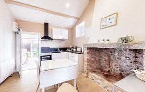 Kühlschrank, Ofen, Herdplatte, Geschirrspüler