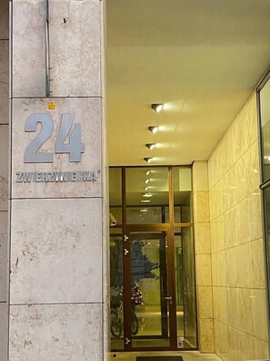 ด้านหน้าที่พัก