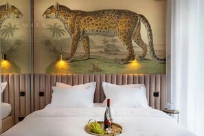 ดีไซน์อพาร์ทเมนท์, 1 ห้องนอน, ระเบียง, วิวเมือง | 1 ห้องนอน, เครื่องนอนระดับพรีเมียม, เตารีด/โต๊ะรีดผ้า, Wi-Fi ฟรี