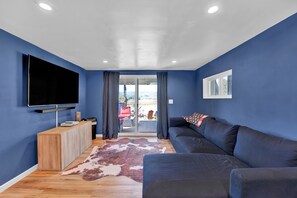 TV connectée, jeux vidéo, baby-foot