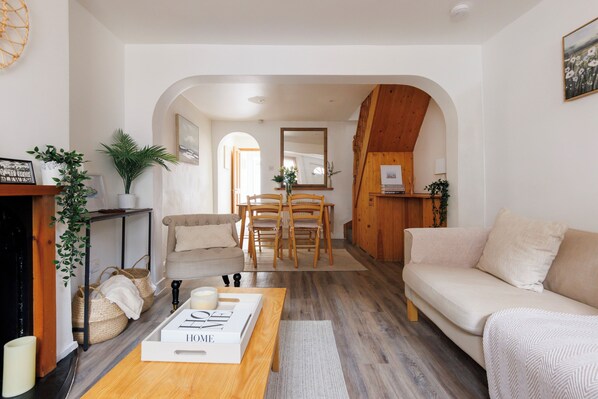 Smart TV - Charming 2 bedroom Townhouse located in Lewes (Lewes)