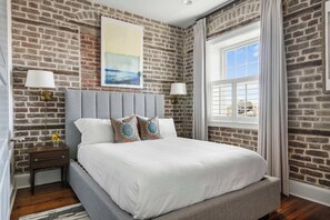 2 bedrooms, desk, travel crib, WiFi