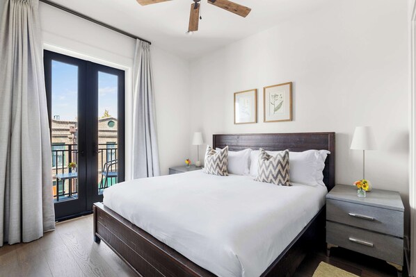 1 bedroom, travel cot, WiFi, bed sheets