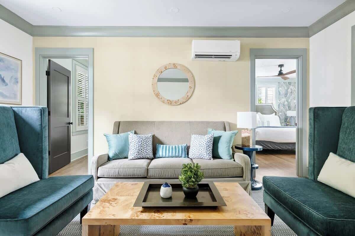 Grand 9br Charleston Downtown Home + Gym - Folly Beach, SC