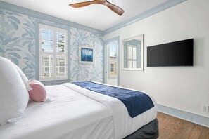 9 bedrooms, iron/ironing board, travel crib, WiFi - The Inns | Grand 9BR Charleston Downtown Home! (Charleston)