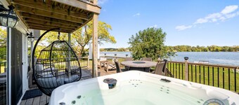 Lakefront Retreat with Hot Tub