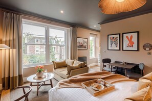 Appartement, 1 slaapkamer | Woonruimte | Flatscreentelevisie