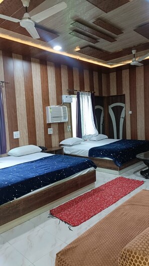 Family Room, City View | Free WiFi, bed sheets - Goroomgo Shri Hari Uttarakhand (Sitarganj)