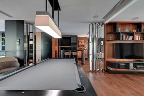 Flat-screen TV - Brabank 20 by Grand Apartments (Gdansk)