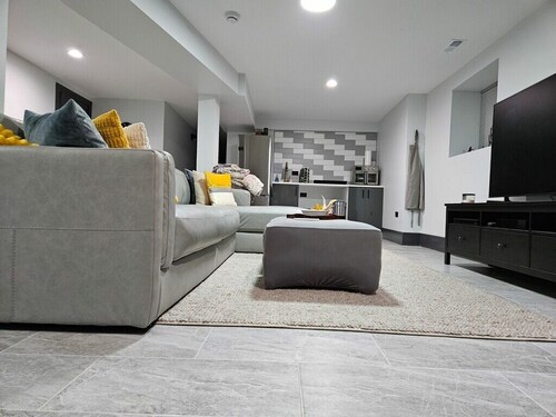 High-end 2Bdrm Garden Apt. Where Comfort Meets Style