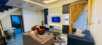 Enugu Nigeria Shortlet - 2Bedroom Duplex serviced apartment GRA Enugu, Nigeria