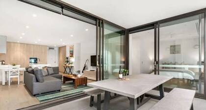 Anchors Away | Escape in the heart of Mornington