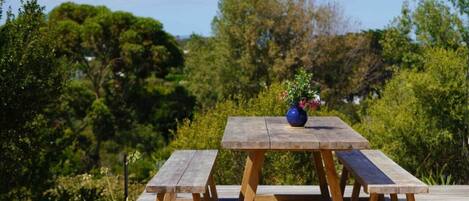 屋外ダイニングエリア