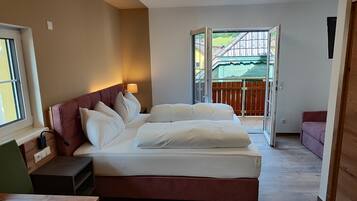 Superior-Doppelzimmer | Allergikerbettwaren, Zimmersafe, individuell dekoriert