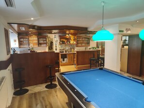 Bar (on property) - Hotel Bad goisern (Bad Goisern)