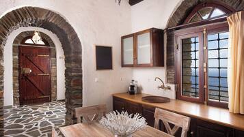 Up & High 1 Bedroom Maisonette with Panoramic Sea View | Private kitchen