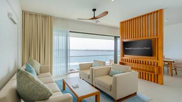 Premium bedding, minibar, in-room safe, desk