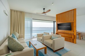 Ropa de cama de alta calidad y minibar 