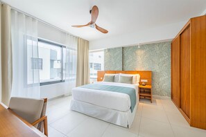 Appartement, 2 chambres, vue sur la ville | Literie de qualité, minibar, coffre-fort, bureau