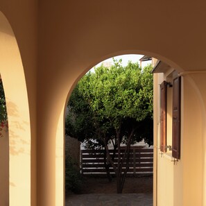 Exterior detail - Abrakamus By Forest Villas (Rethymno)